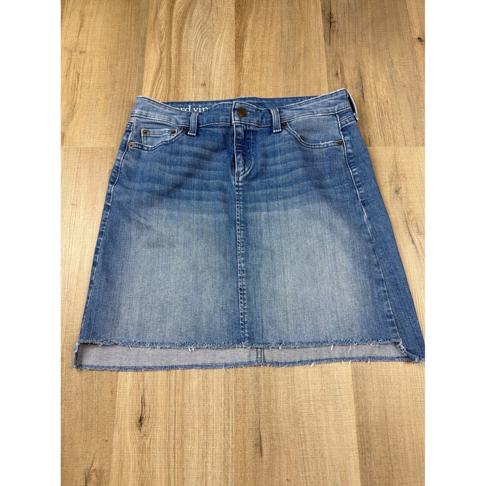 Vineyard Vines Womens Denim Mini Skirt Medium Wash Raw Hem Size 10 2R0560